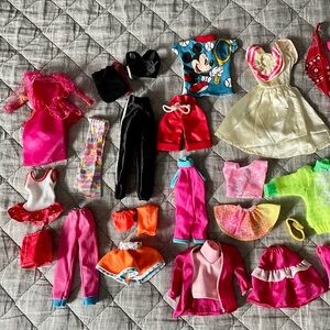 Great Condition Vintage (80s-90s) Barbie Clothes